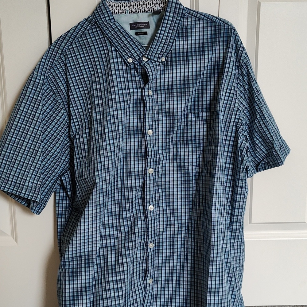 Van heusen Never Tuck shirt